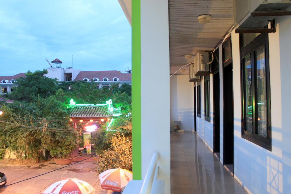 Ngoi Nha Xanh Hotel Da Nang Exterior photo