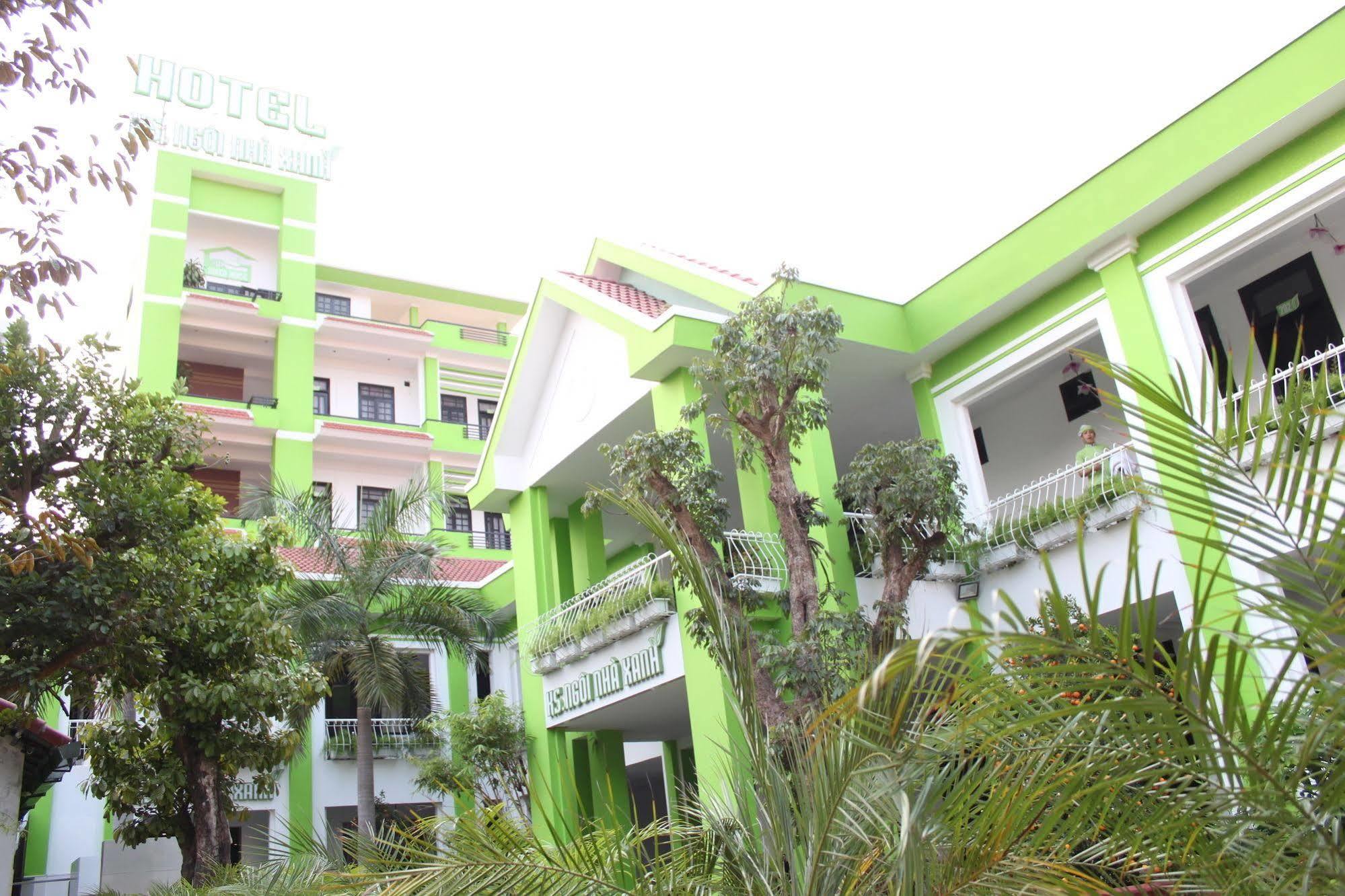 Ngoi Nha Xanh Hotel Da Nang Exterior photo